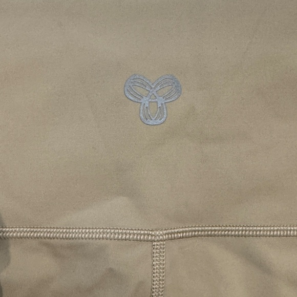 Tna Aritzia Gray and Tan Women's Bike Shorts - Picture 3 of 7